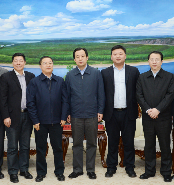 17.黑龍江省省長陸昊會見正邦集團(tuán)總裁林印孫、副總裁聶小洪一行.jpg